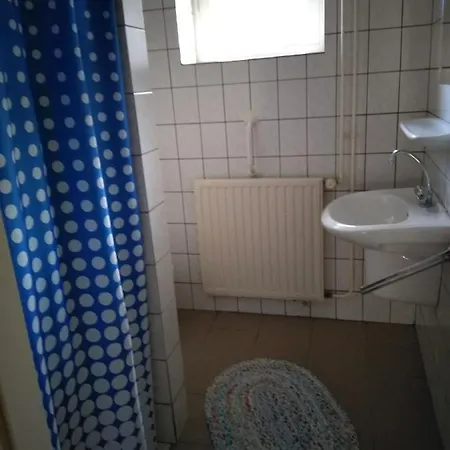 לינה וארוחת בוקר Logerenbijonsz 3*